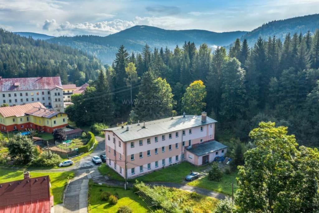 Utulny Byt V Jizerskych Horach -Apartman Mili Kořenov Exterior foto